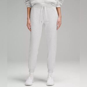 gray Lululemon scuba sweatpants